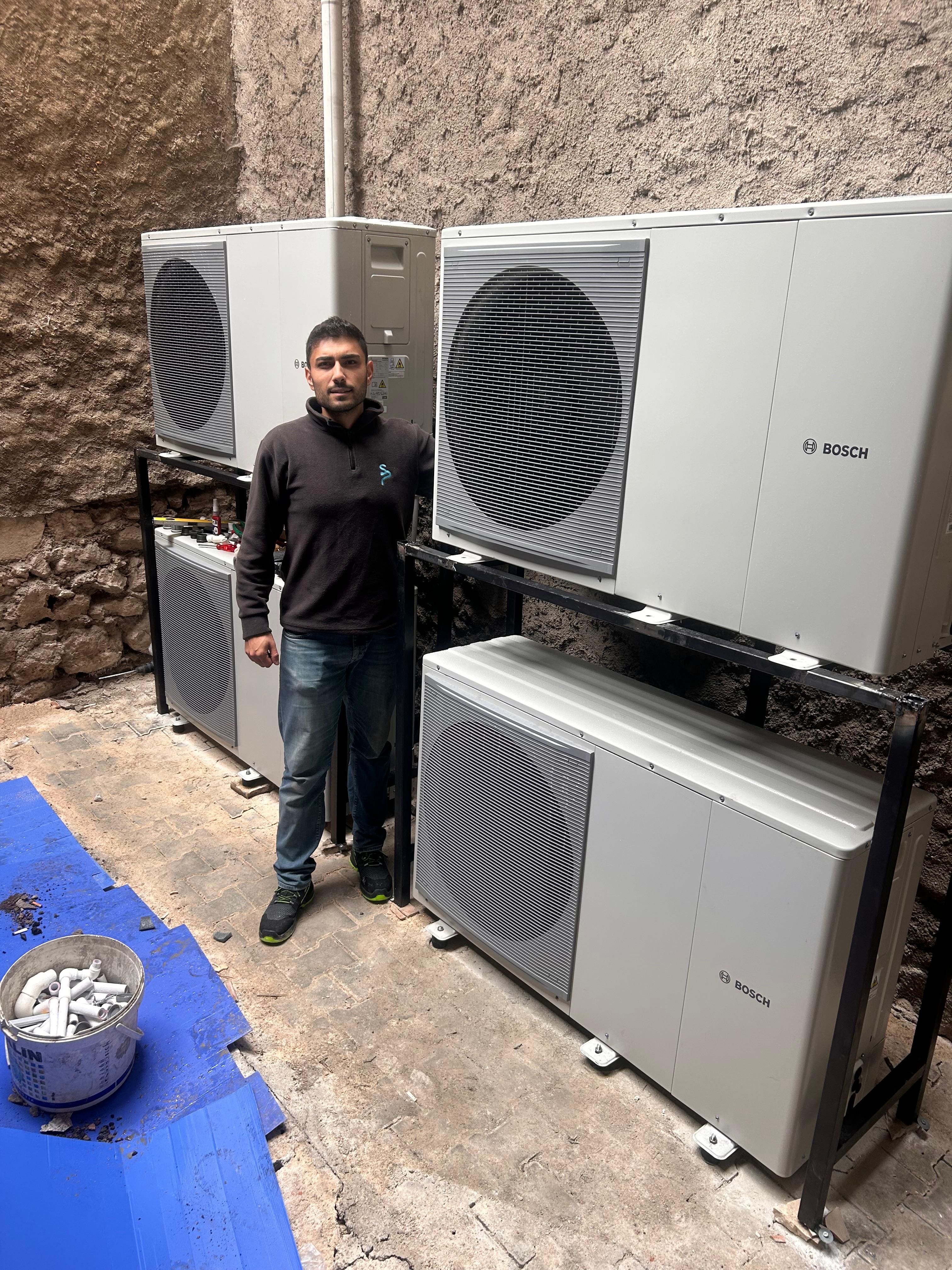 ERTUĞRUL APT. - 4 x 10 KW BOSCH (DOMANİÇ / KÜTAHYA) (18.09.2025)